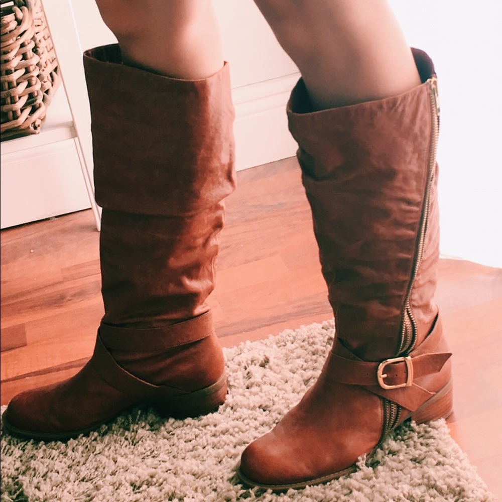 Jessica Simpson boots!